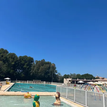 Les Jardins De La Mediterranee 아파트 *